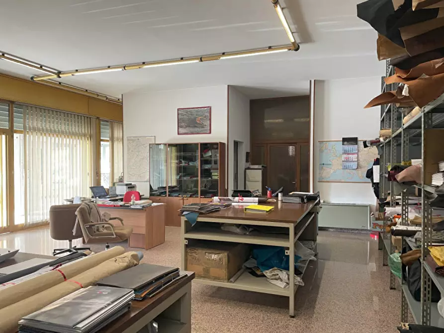 Immagine 10 di Negozio in vendita  in Stra P.zza Marconi a Stra