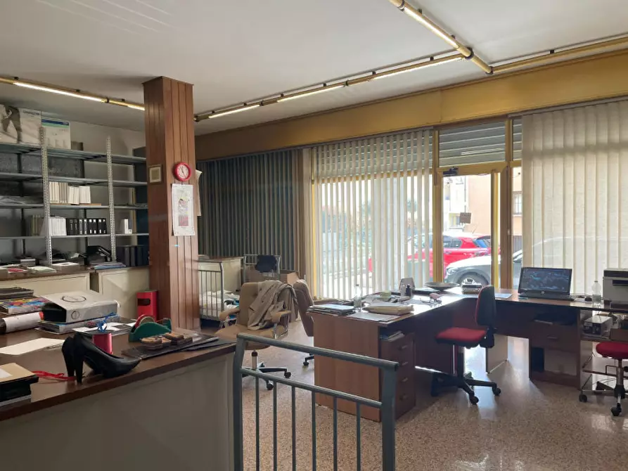 Immagine 14 di Negozio in vendita  in Stra P.zza Marconi a Stra