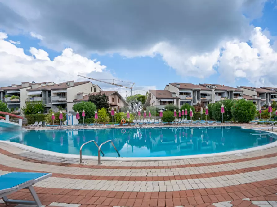 Immagine 2 di Appartamento in vendita  a Desenzano Del Garda