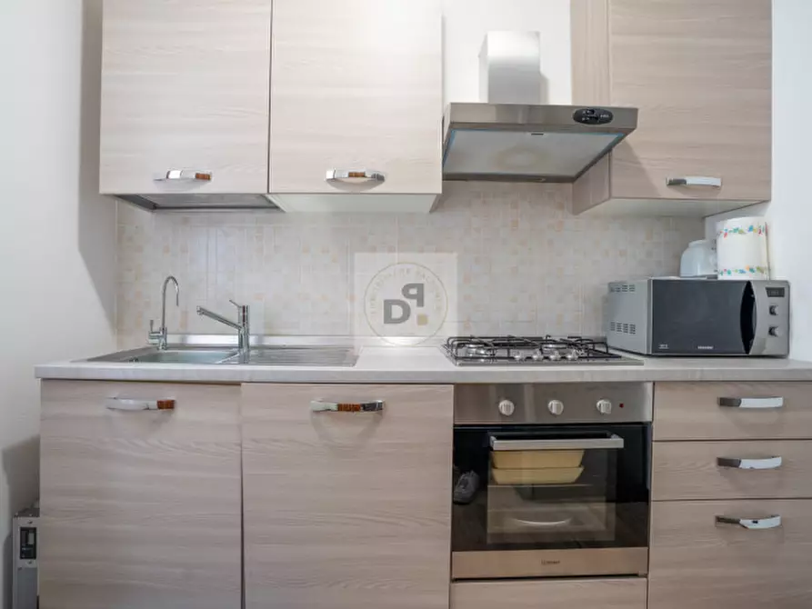 Immagine 5 di Appartamento in vendita  a Desenzano Del Garda