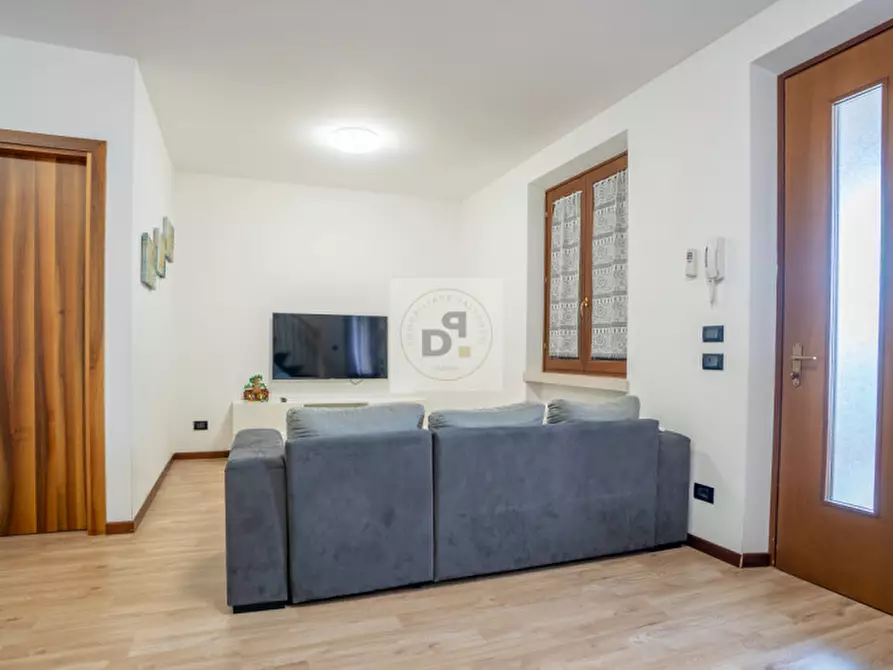 Immagine 10 di Appartamento in vendita  a Desenzano Del Garda