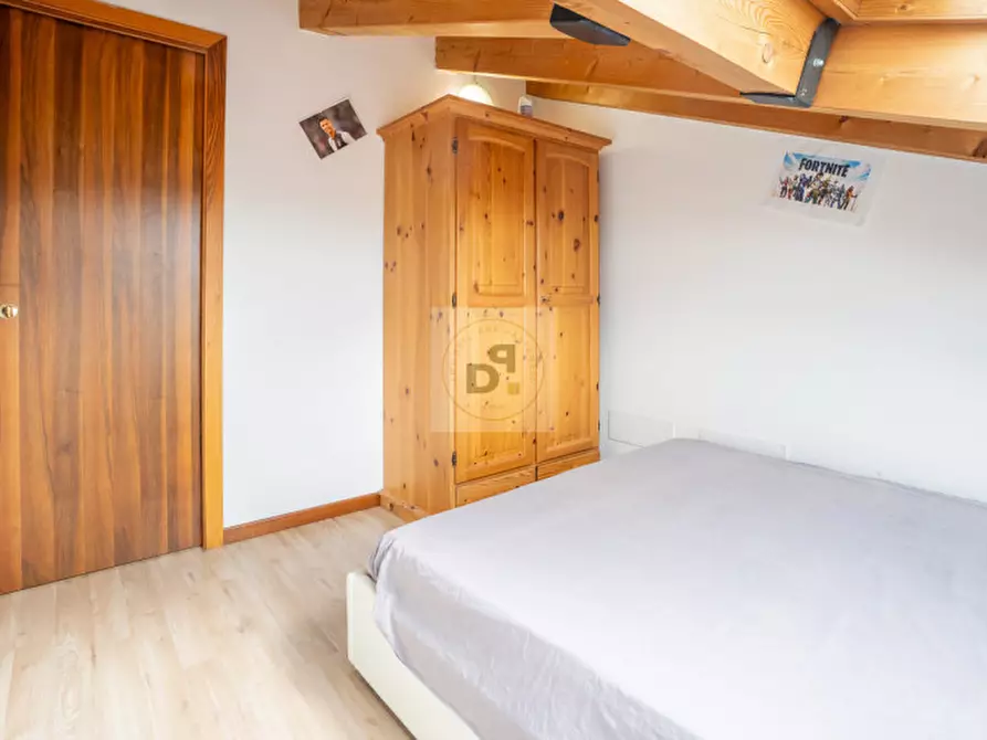 Immagine 24 di Appartamento in vendita  a Desenzano Del Garda