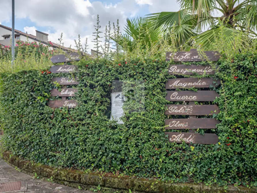 Immagine 34 di Appartamento in vendita  a Desenzano Del Garda