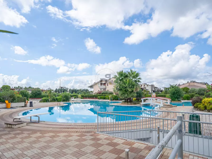 Immagine 41 di Appartamento in vendita  a Desenzano Del Garda