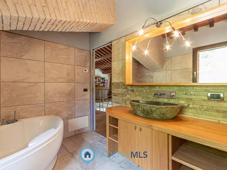 Immagine 28 di Villa in vendita  in Via Fontanelle a Arqua' Petrarca