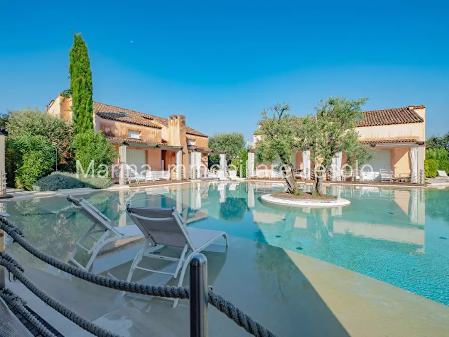 Immagine 1 di Villa in vendita  in Via Cavalieri di Vittorio Veneto a Jesolo