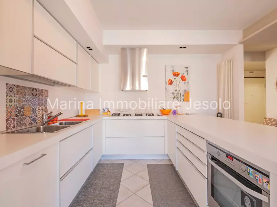 Immagine 9 di Villa in vendita  in Via Cavalieri di Vittorio Veneto a Jesolo
