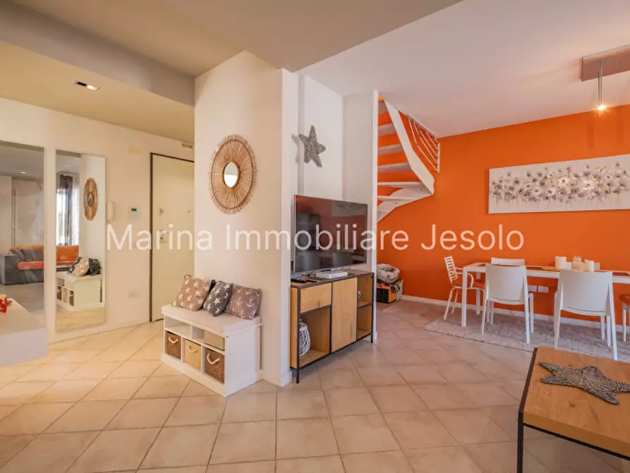 Immagine 11 di Villa in vendita  in Via Cavalieri di Vittorio Veneto a Jesolo