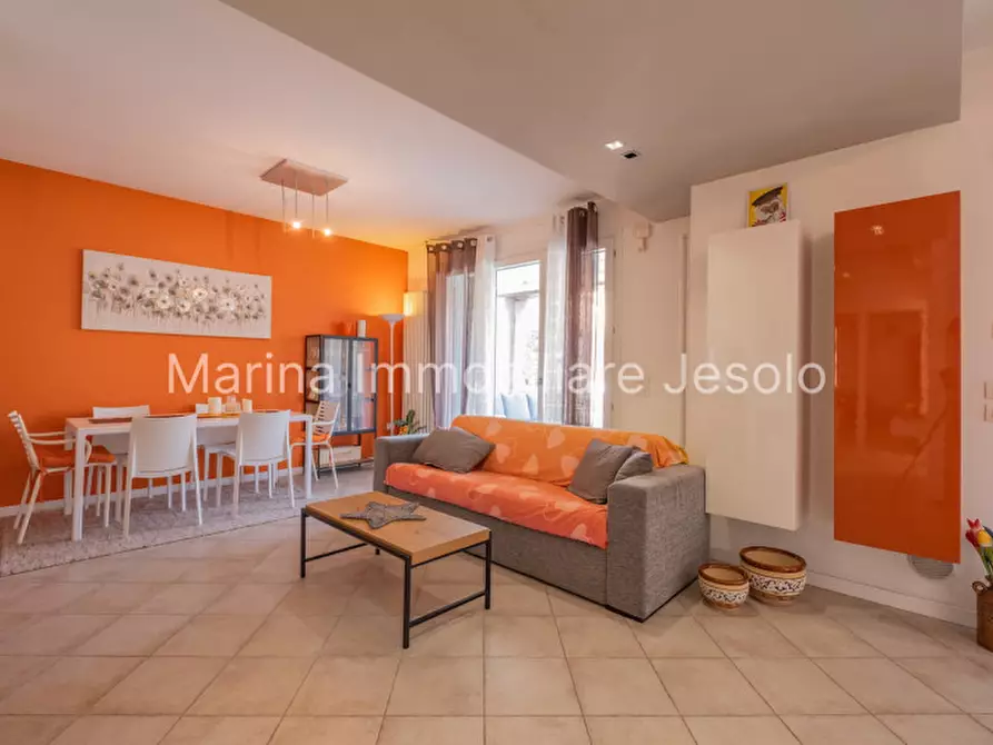 Immagine 12 di Villa in vendita  in Via Cavalieri di Vittorio Veneto a Jesolo
