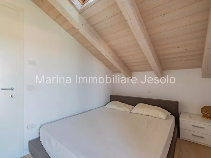 Immagine 18 di Villa in vendita  in Via Cavalieri di Vittorio Veneto a Jesolo