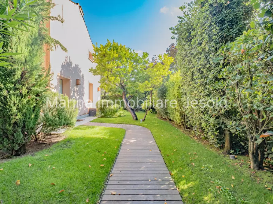 Immagine 37 di Villa in vendita  in Via Cavalieri di Vittorio Veneto a Jesolo