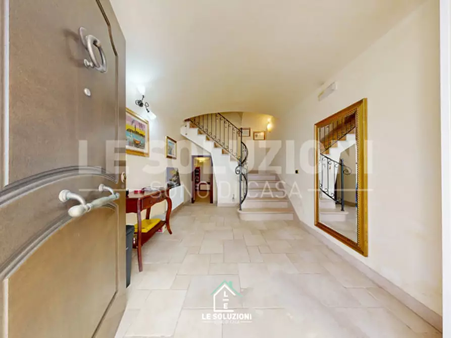 Immagine 2 di Casa indipendente in vendita  in via piazza vecchia 5 a Castellana Grotte