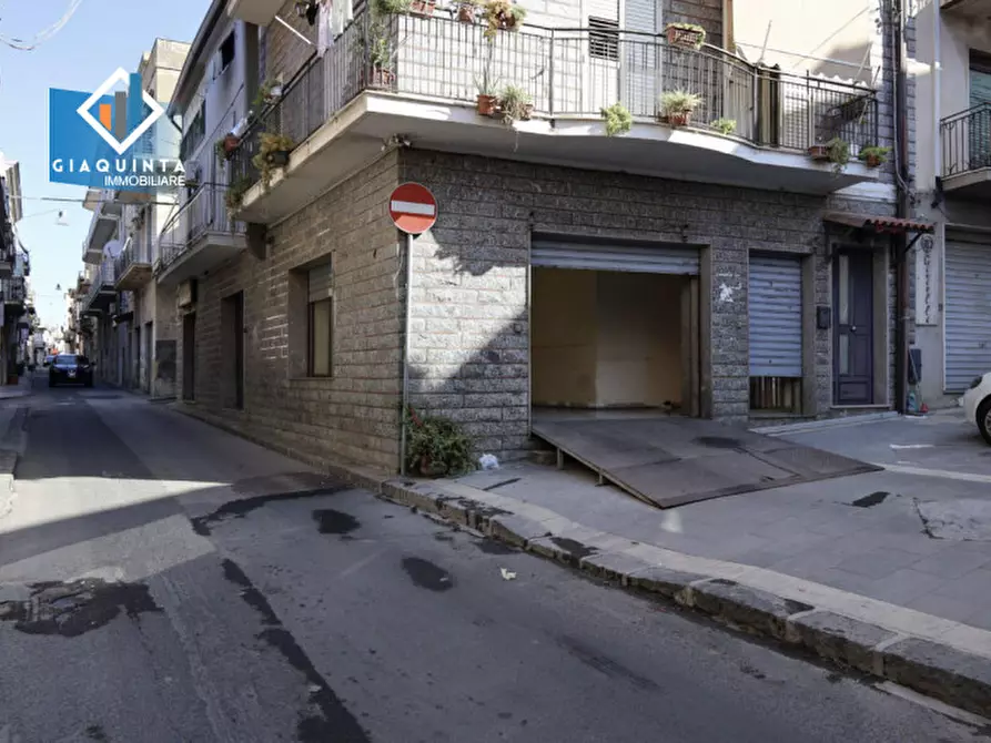 Immagine 7 di Negozio in affitto  in Via Roma n. 51 a Palagonia