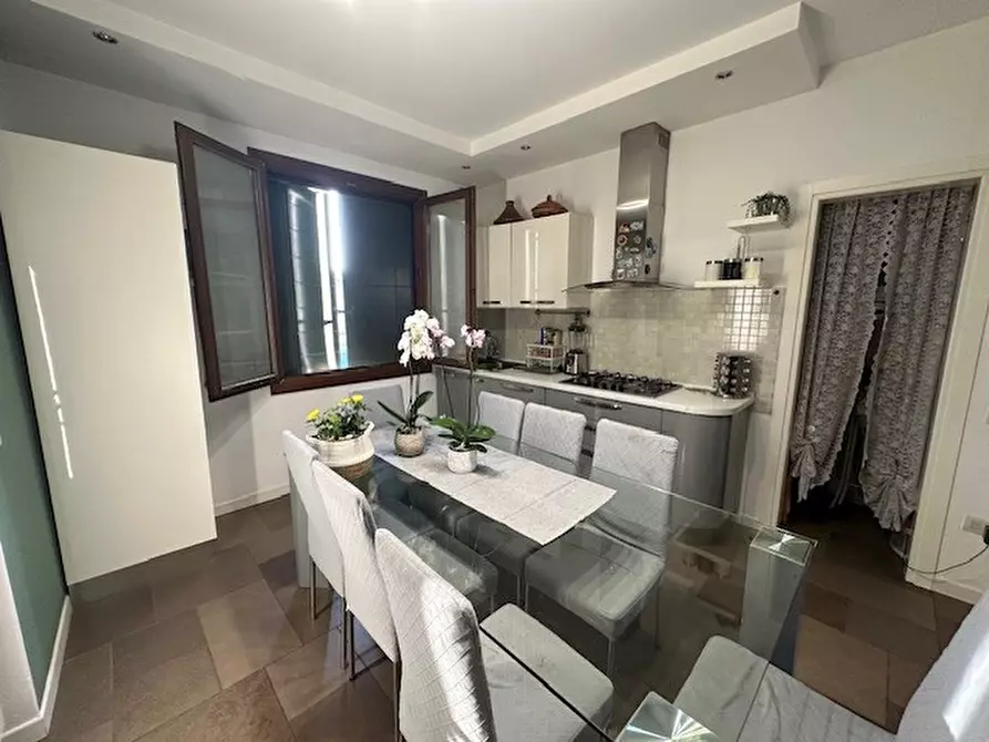 Immagine 4 di Casa quadrifamiliare in vendita  in via Michelangelo Buonarroti a Padova