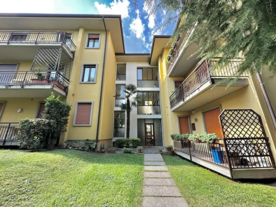 Immagine 4 di Appartamento in vendita  in Via Agazzi Sorelle a Salò