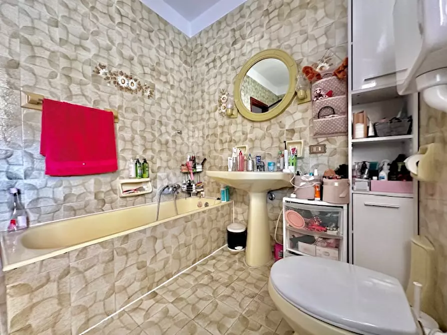 Immagine 14 di Appartamento in vendita  in Via Agazzi Sorelle a Salò