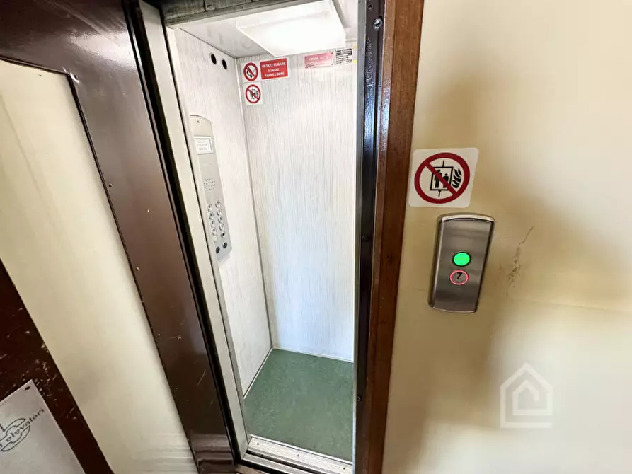 Immagine 34 di Appartamento in vendita  in Via Momo n 25 a Chivasso