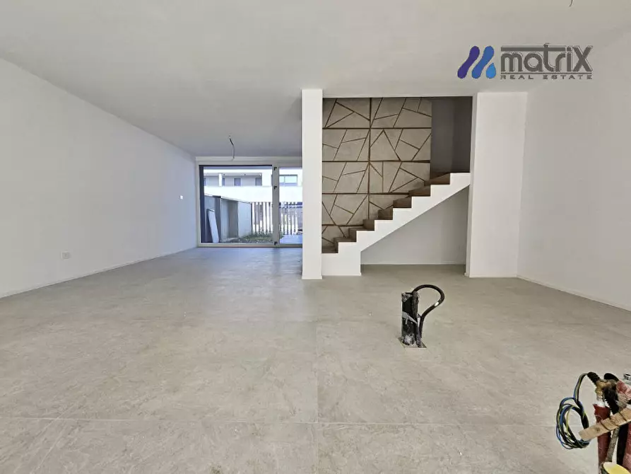 Immagine 12 di Villa in vendita  in Via Piave a Fosso'