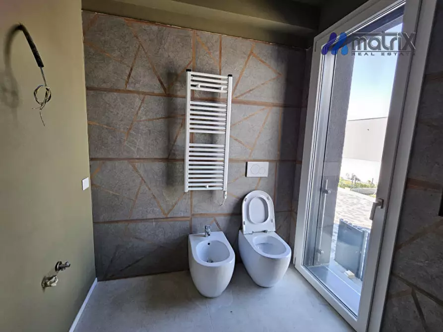 Immagine 21 di Villa in vendita  in Via Piave a Fosso'