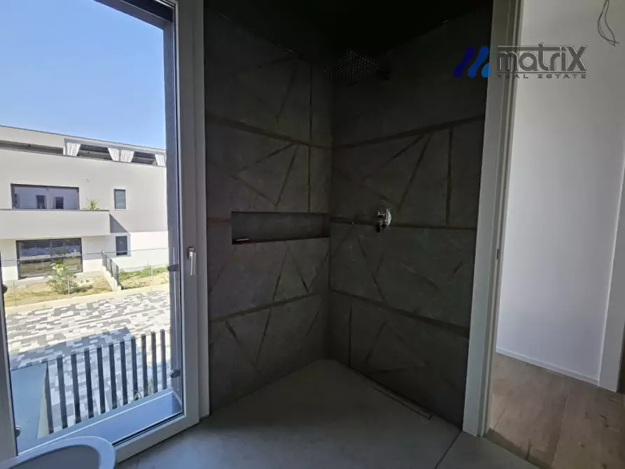 Immagine 25 di Villa in vendita  in Via Piave a Fosso'