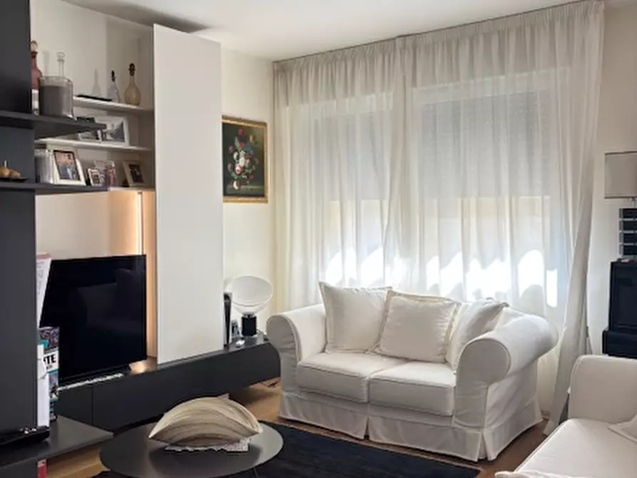 Immagine 1 di Appartamento in vendita  in via degli zabarella a Padova