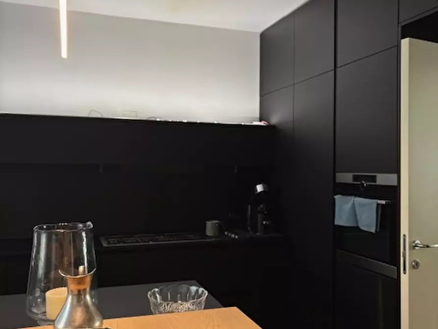 Immagine 7 di Appartamento in vendita  in via degli zabarella a Padova