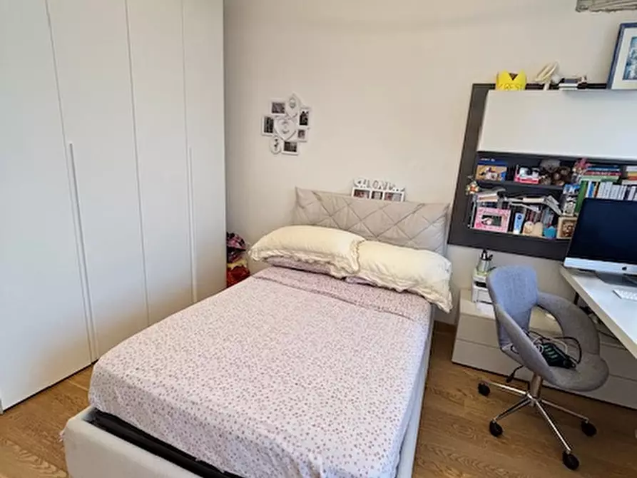 Immagine 12 di Appartamento in vendita  in via degli zabarella a Padova