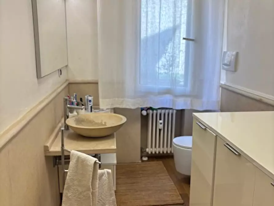 Immagine 14 di Appartamento in vendita  in via degli zabarella a Padova