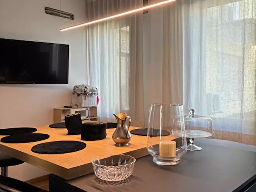 Immagine 35 di Appartamento in vendita  in via degli zabarella a Padova