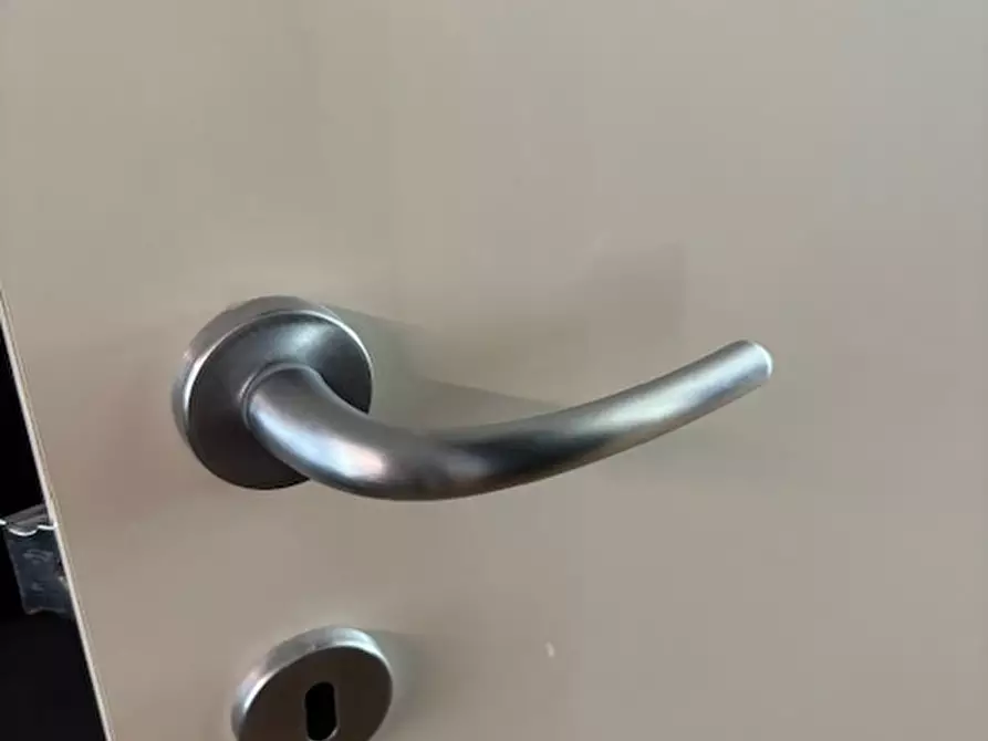 Immagine 39 di Appartamento in vendita  in via degli zabarella a Padova