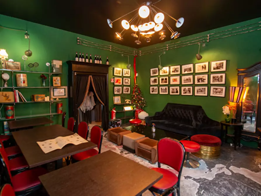 Immagine 2 di Negozio in vendita  in Via Venti Settembre a Verona