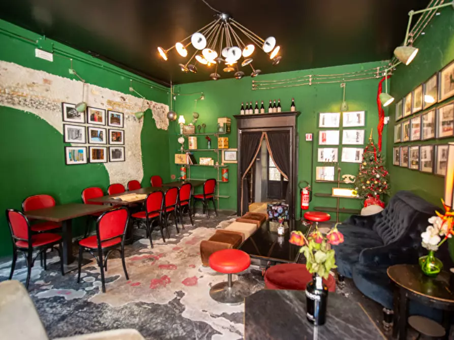 Immagine 6 di Negozio in vendita  in Via Venti Settembre a Verona