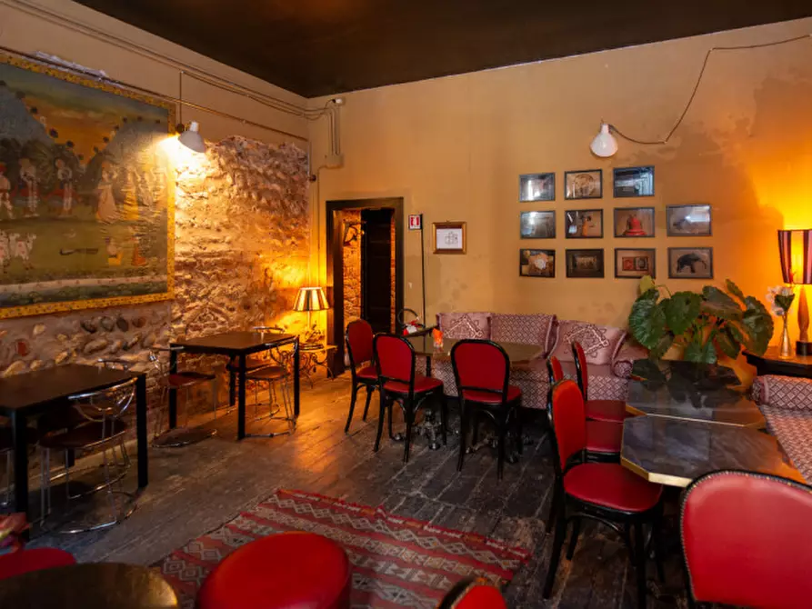 Immagine 12 di Negozio in vendita  in Via Venti Settembre a Verona