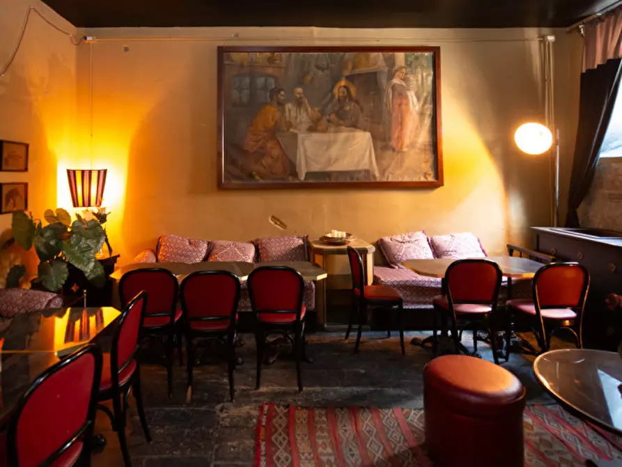 Immagine 13 di Negozio in vendita  in Via Venti Settembre a Verona