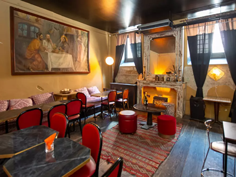 Immagine 14 di Negozio in vendita  in Via Venti Settembre a Verona