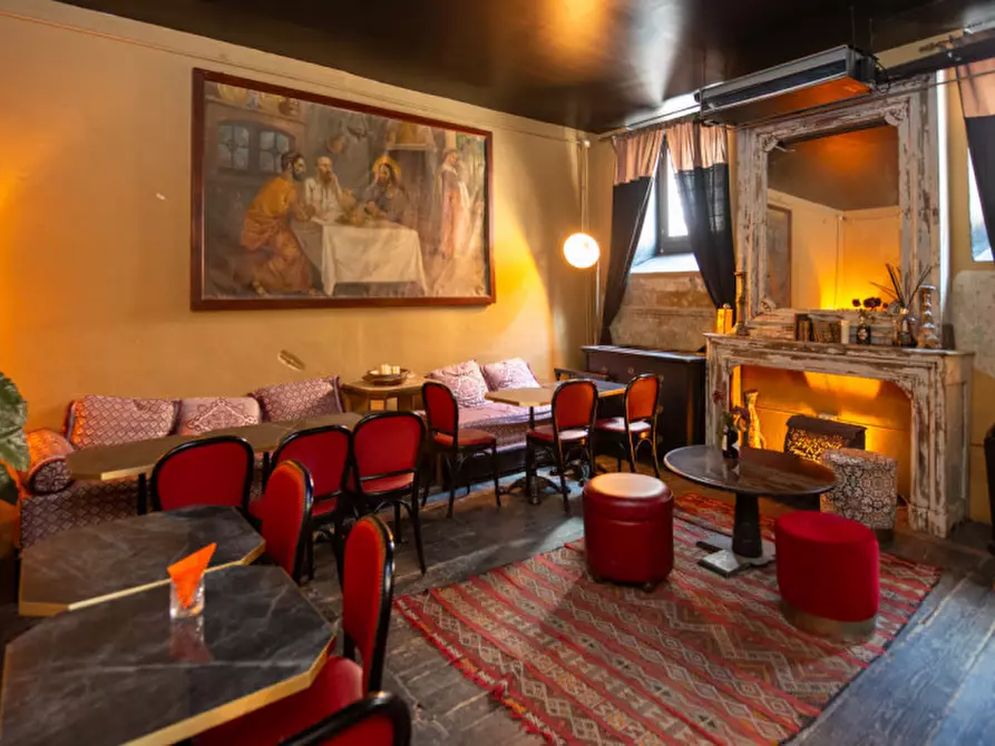 Immagine 16 di Negozio in vendita  in Via Venti Settembre a Verona