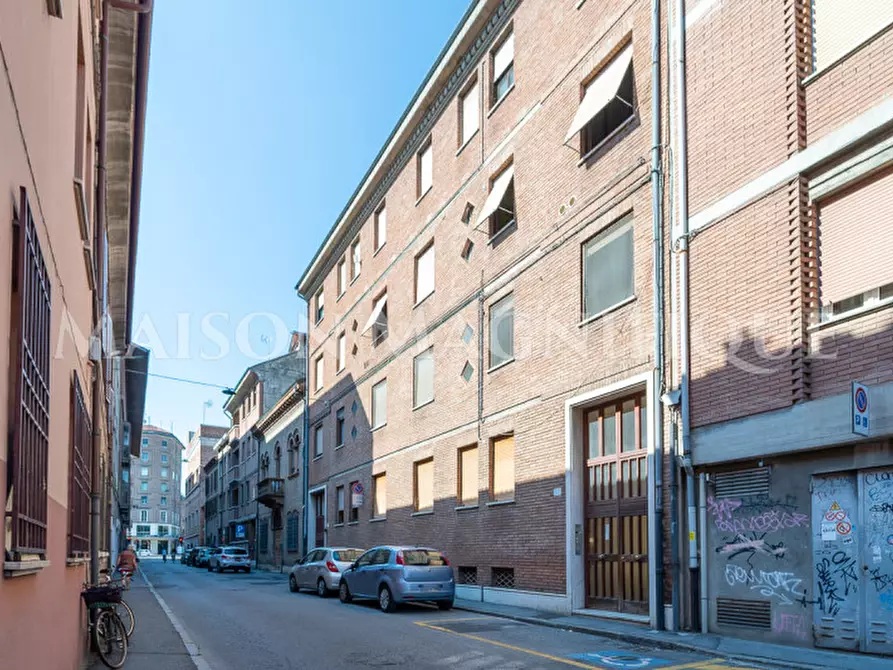 Immagine 26 di Appartamento in vendita  in Via Ludovico Ariosto a Ferrara