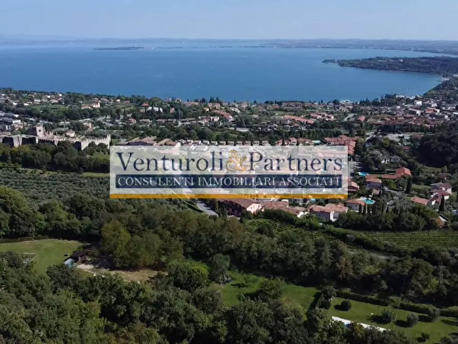 Immagine 9 di Rustico / casale in vendita  in Via Ronchi a Padenghe Sul Garda