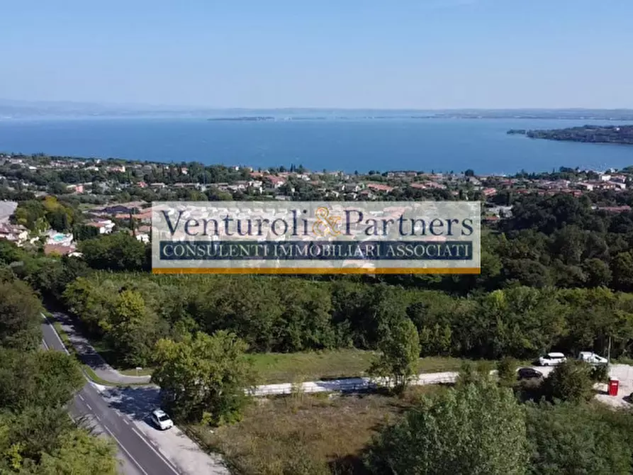 Immagine 10 di Rustico / casale in vendita  in Via Ronchi a Padenghe Sul Garda