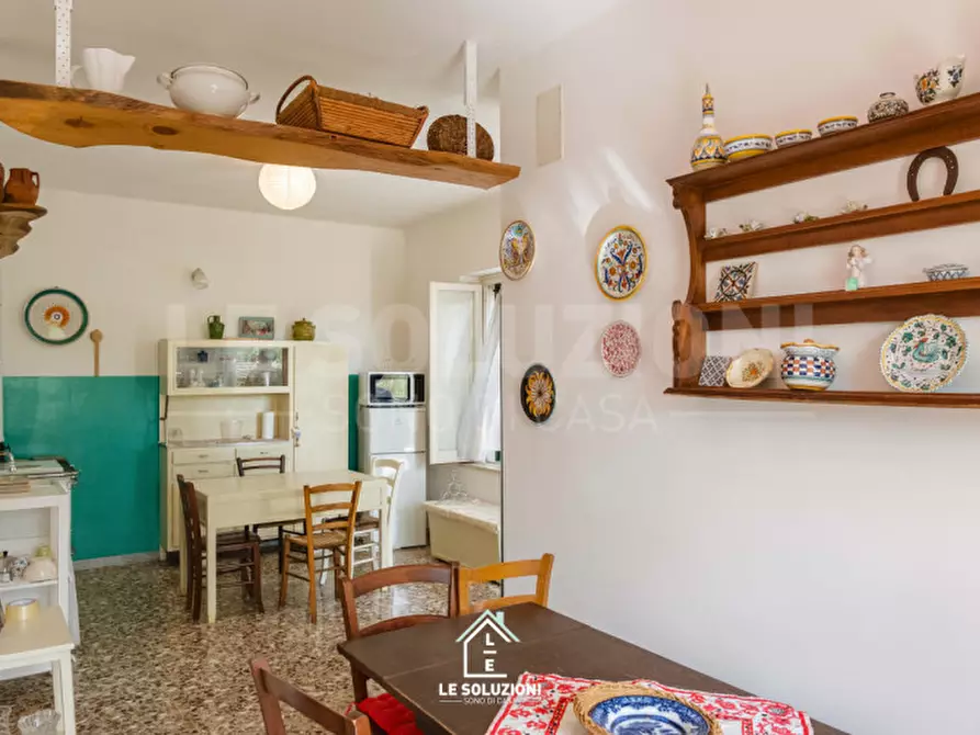 Immagine 38 di Villa in vendita  in strada comunale pozzo lo pico 19 a Putignano