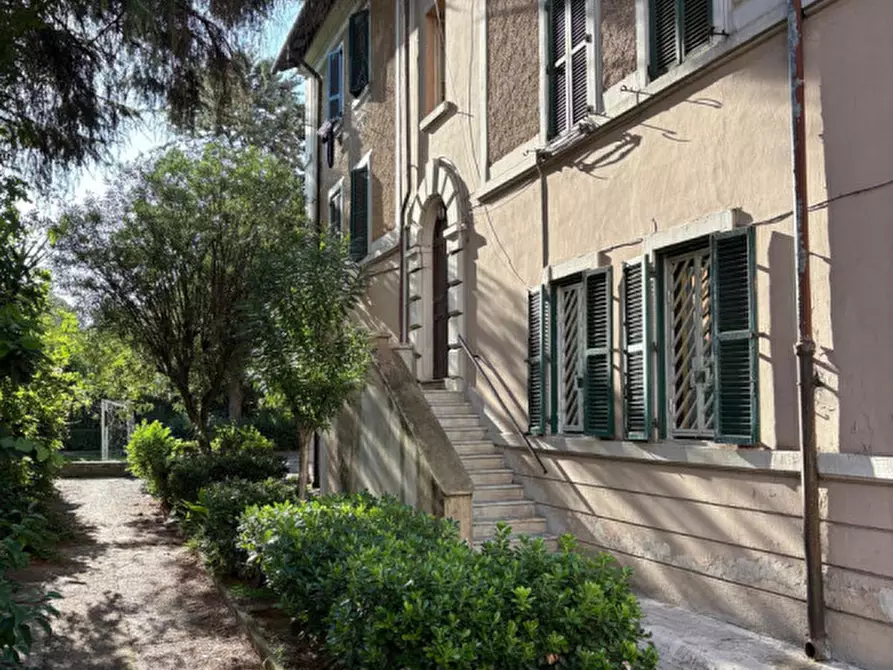 Immagine 3 di Appartamento in vendita  in Viale Jonio a Roma