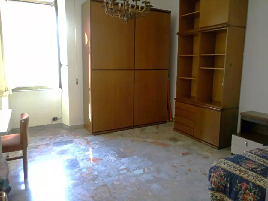 Immagine 5 di Appartamento in vendita  in Viale Jonio a Roma