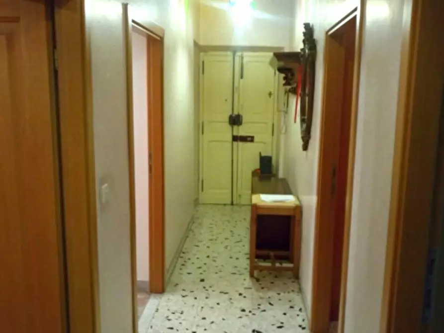 Immagine 8 di Appartamento in vendita  in Viale Jonio a Roma