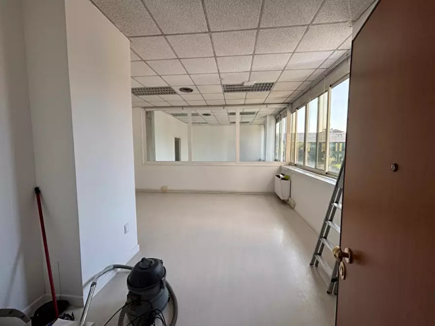 Immagine 3 di Ufficio in affitto  a Padova