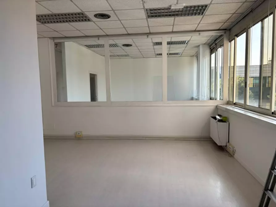 Immagine 4 di Ufficio in affitto  a Padova