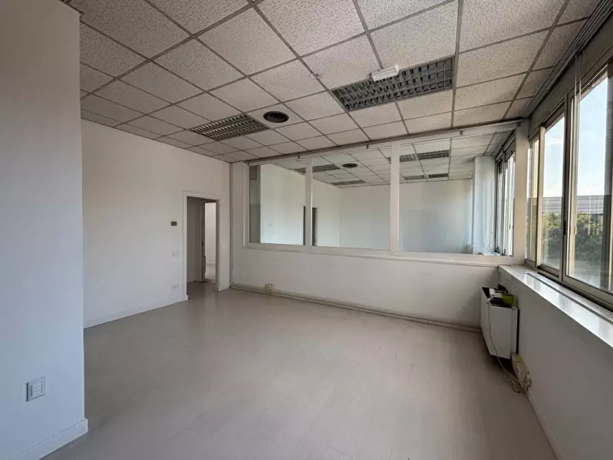 Immagine 5 di Ufficio in affitto  a Padova