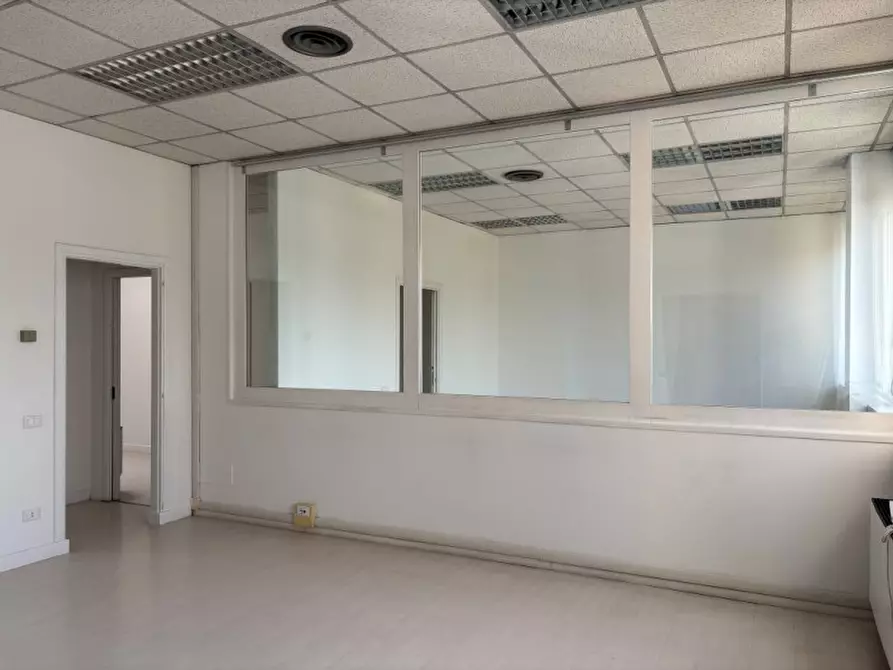 Immagine 6 di Ufficio in affitto  a Padova