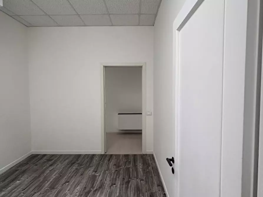 Immagine 18 di Ufficio in affitto  a Padova