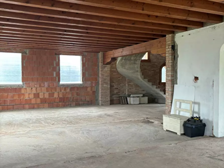 Immagine 2 di Villa in vendita  in Loreggia a Loreggia