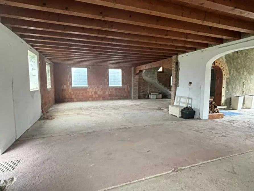 Immagine 3 di Villa in vendita  in Loreggia a Loreggia